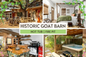 Pet Friendly! Hot Tub, 2mins from Main, Fire Pit